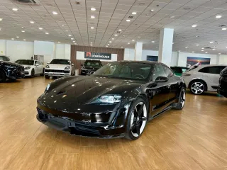 PORSCHE Taycan Turbo