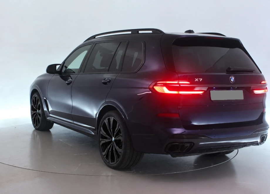 BMW X7 M60i xDrive